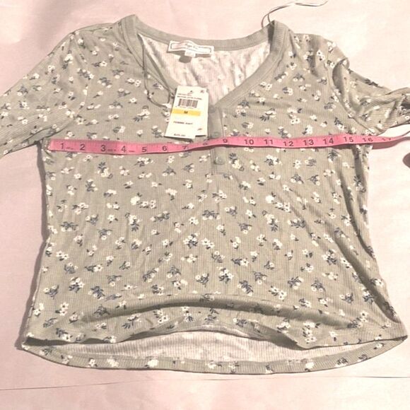 HIPPIE ROSE Juniors' Long-Sleeve Henley Floral T-Shirt Green Medium - Picture 12 of 13